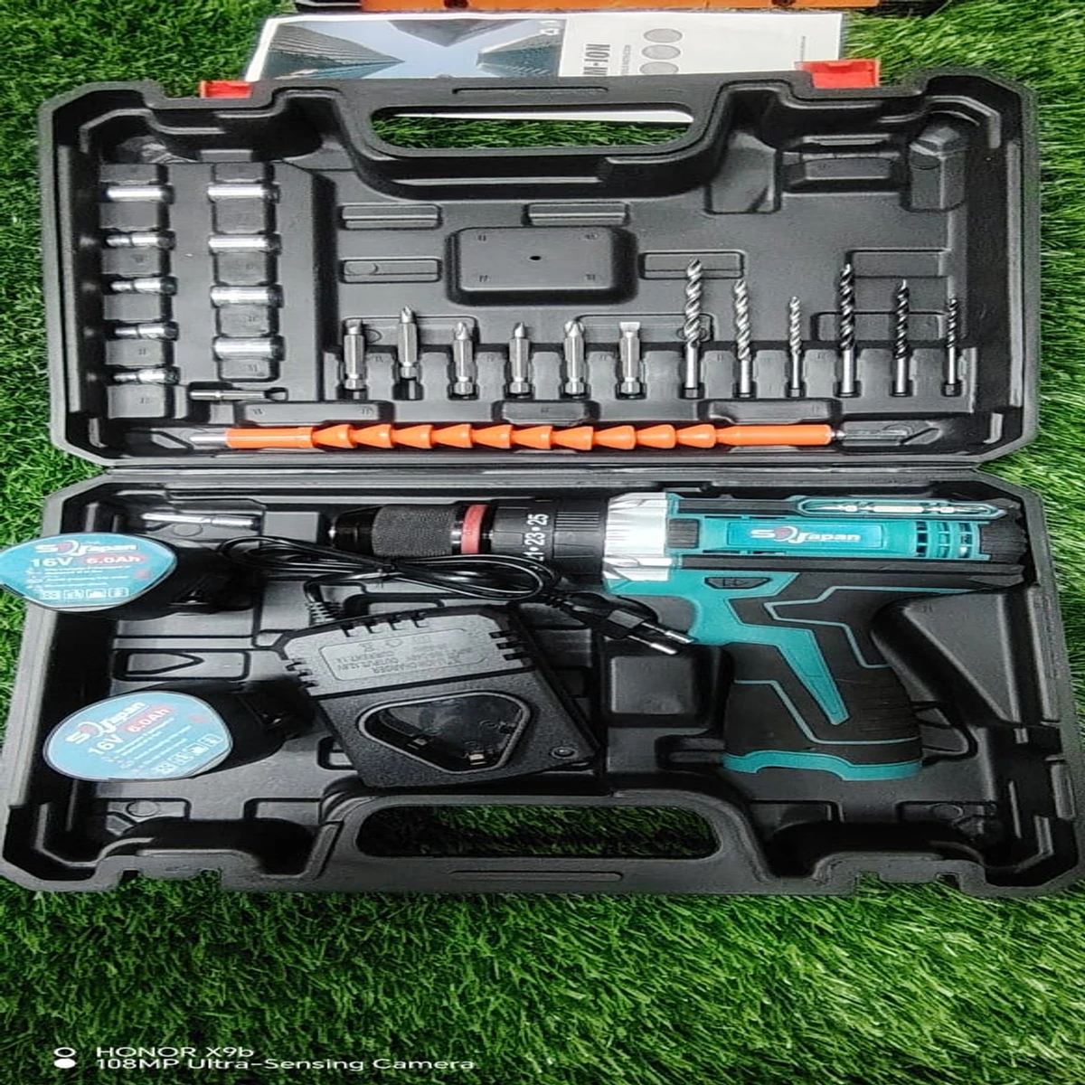 ST-Japan 16V Cordless Drill Machine Set