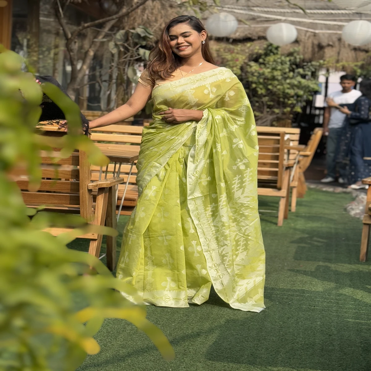 মুন লং শাড়ি