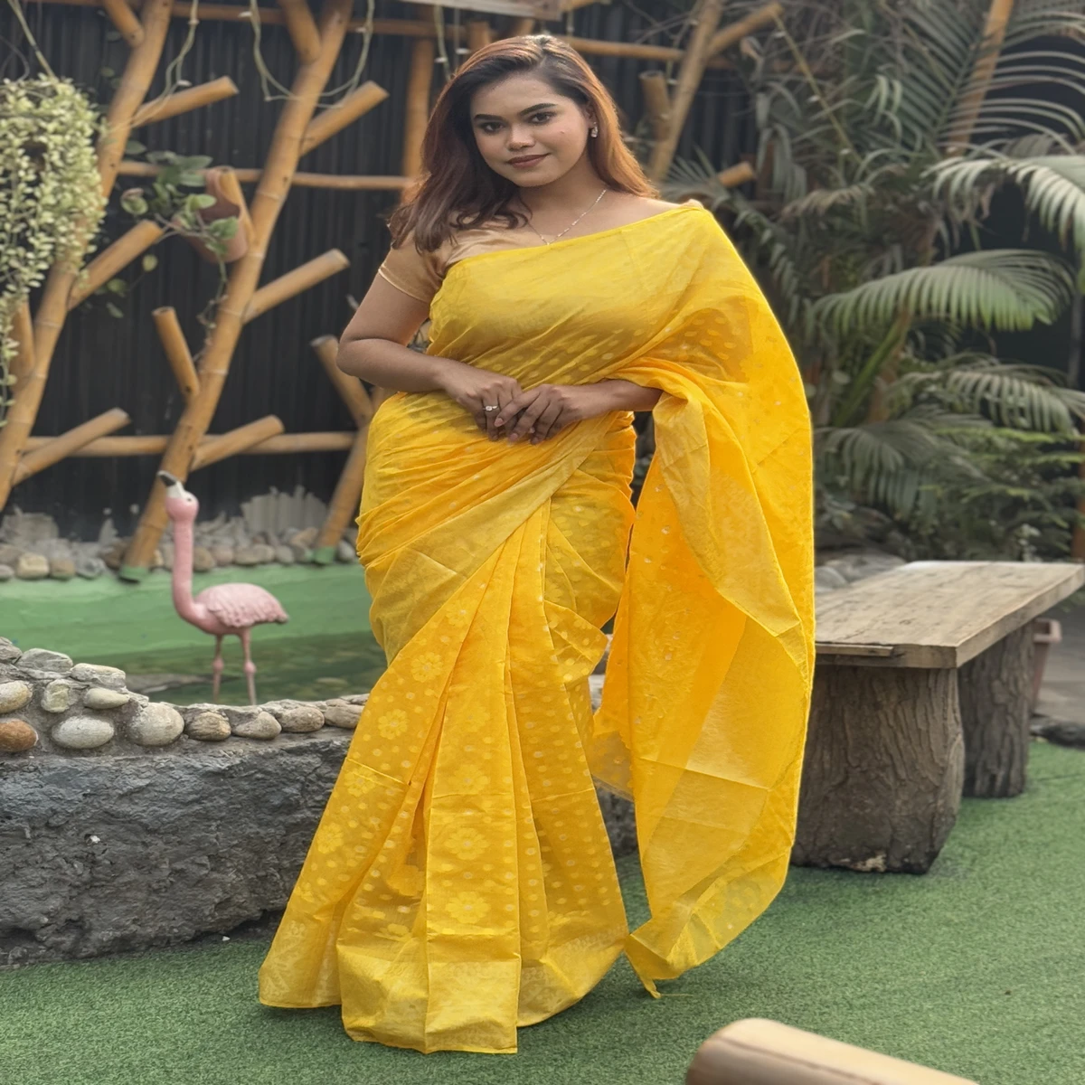 তানহা ফ্যাশন এর টেন সিল্ক হাইব্রিডের জামদানী মুন লং শাড়ি